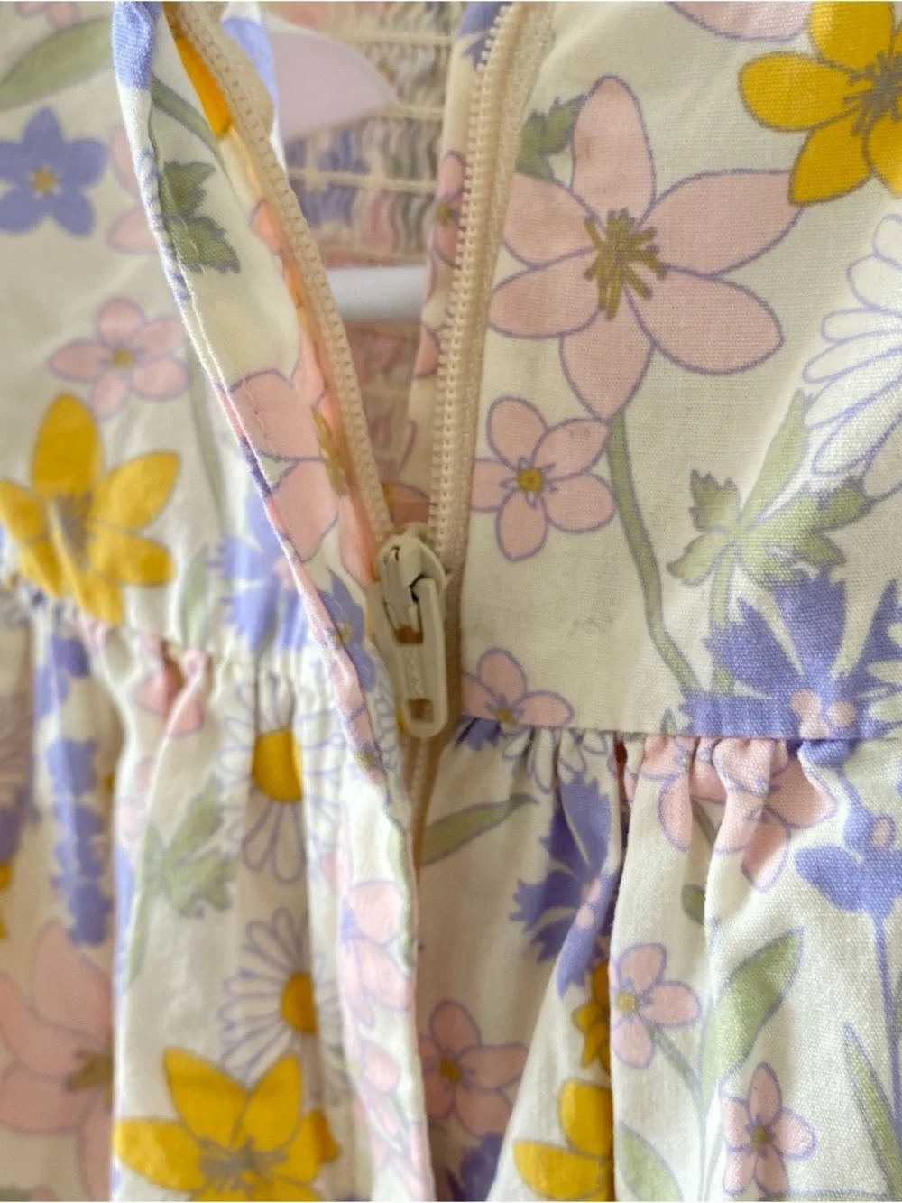 Joe Fresh 100% Cotton Floral Smocked Pastel Spring Dress in Size 6-12M - Picture 5 of 7